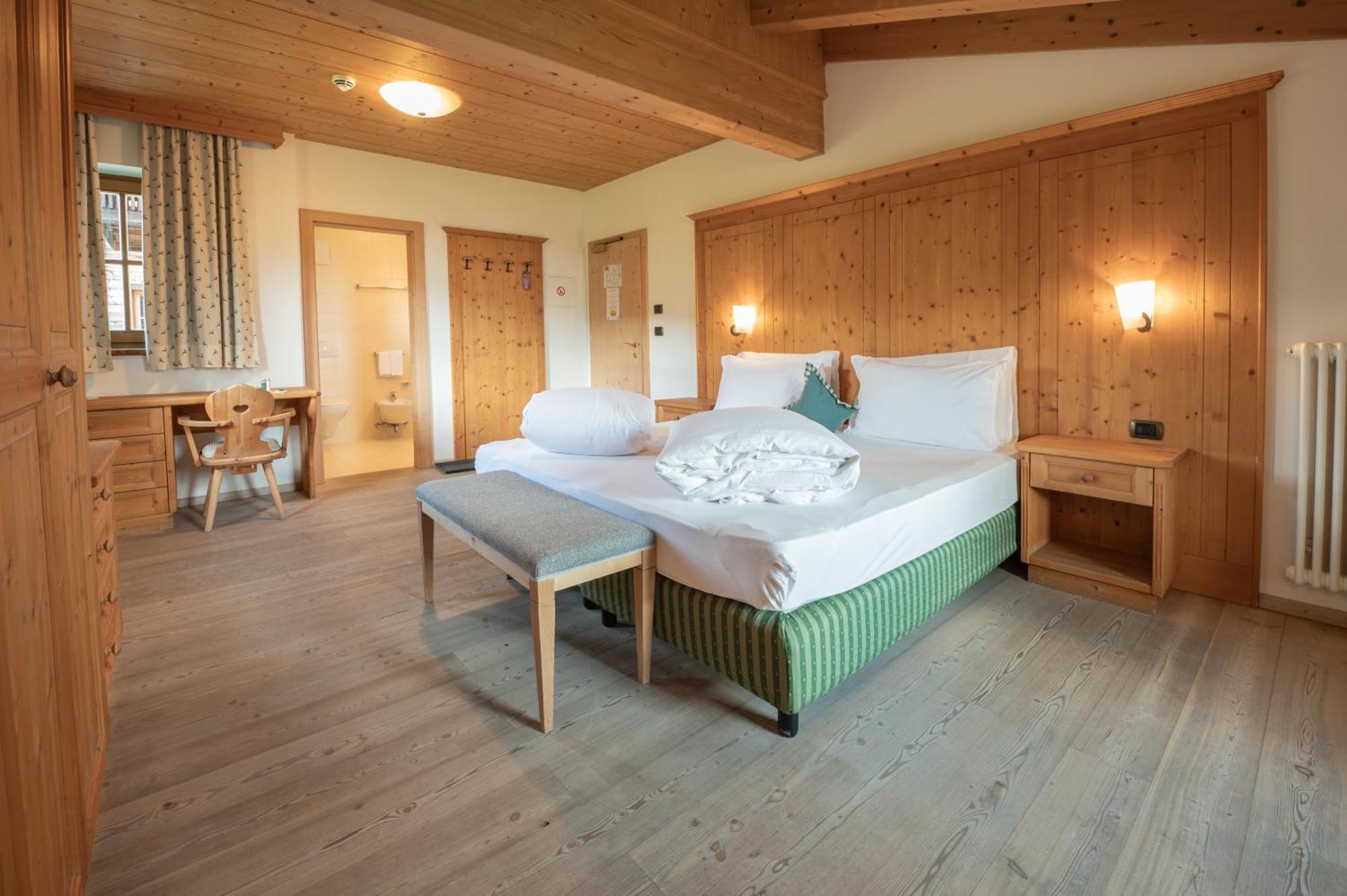 Ütia De Börz Hotell San Martino in Badia Exteriör bild